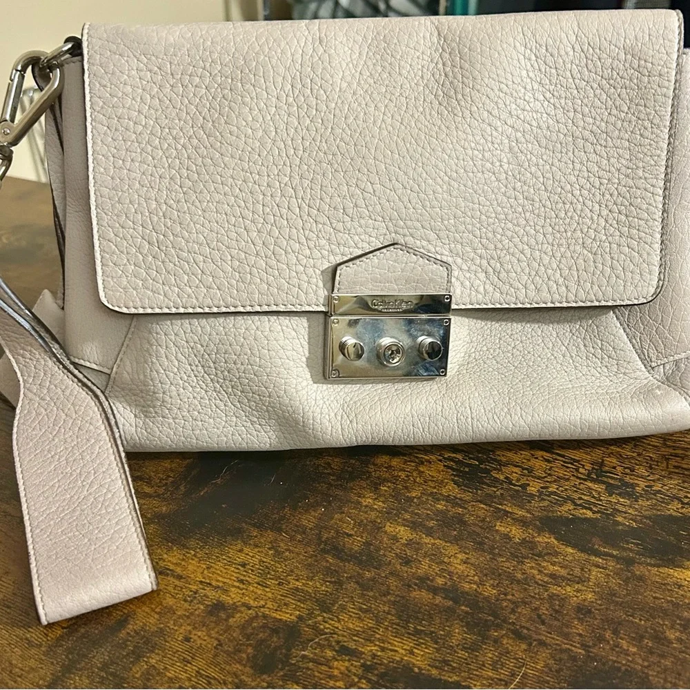 Calvin Klein Pale Pink Leather Bag - Picture 1 of 7